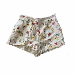 ❤️Forever 21 floral high waisted shorts - Size Medium